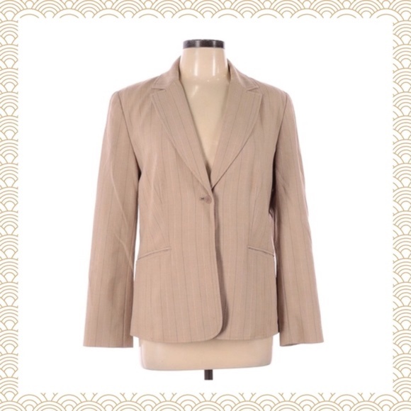 Jones Wear Jackets & Blazers - 🌲5/$15⛄️ Vintage 90s Tan Pinstripe Blazer